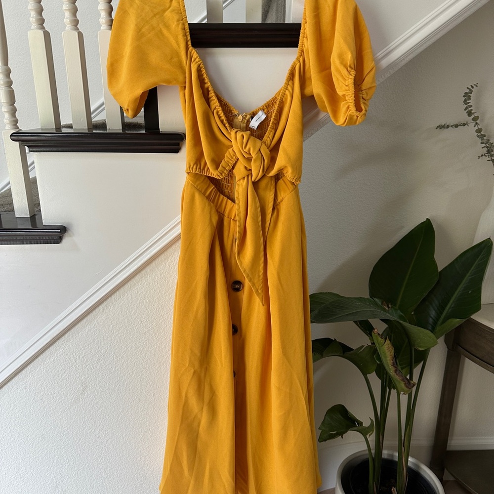 NWT Rebdolls Yellow Tie Front Midi Sundress with Puff Sleeves